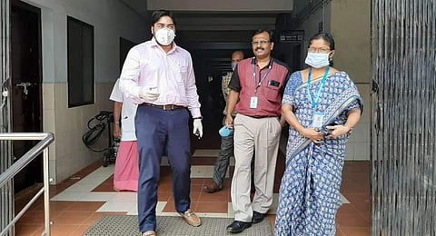 കൊച്ചിയില് സാമൂഹ്യവ്യാപനമില്ല; ട്രിപ്പിള് ലോക്ക്ഡൗണ് സാഹചര്യമില്ലെന്ന് കലക്ടര്; രോഗലക്ഷണമുള്ളവര്ക്ക് ആന്റിജന് ടെസ്റ്റ്