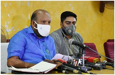കൊച്ചിയില് ട്രിപ്പിള് ലോക്ക്ഡൗണിന് മുന്നറിയിപ്പുണ്ടാവില്ല; അതീവ ഗുരുതരാവസ്ഥയെന്ന് മന്ത്രി സുനില്കുമാര്