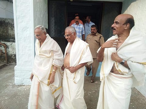ഹൈക്കോടതി നിയമിച്ച ശബരിമല നിരീക്ഷണ സംഘത്തിൽ ജസ്റ്റിസ് രാമൻ, ജസ്റ്റിസ് സിരിജഗൻ എന്നിവർക്കൊപ്പം എ ഹേമചന്ദ്രൻ