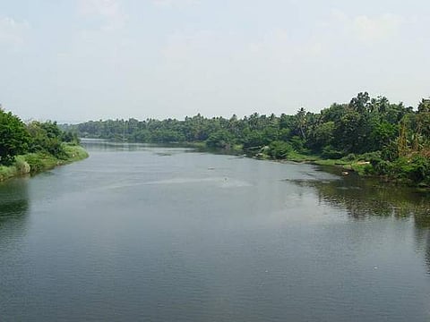 മയ്യഴിപ്പുഴയില് യുവതിയുടെ മൃതദേഹം; ആളെ തിരിച്ചറിഞ്ഞില്ല