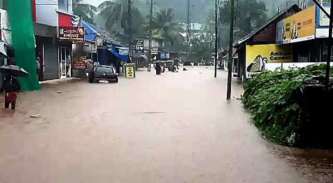 ന്യൂനമര്ദത്തിന്റെ ശക്തി കുറയുന്നു, അതിതീവ്ര മഴയ്ക്ക് സാധ്യതയില്ലെന്ന് കാലാവസ്ഥാ വകുപ്പ്; ജാഗ്രത തുടരണം
