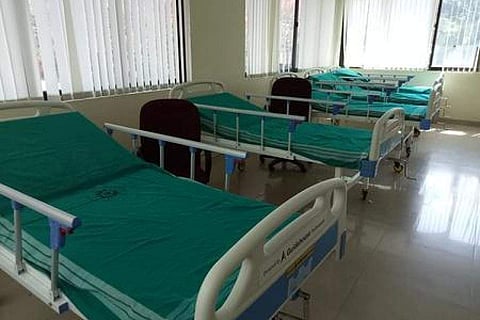സിഎഫ്എല്ടിസികള് നിര്ത്തലാക്കുന്നു; രണ്ടാം ഡോസ് വാക്സിനേഷന് വേഗത്തില് പൂര്ത്തിയാക്കണം: മുഖ്യമന്ത്രിയുടെ നിര്ദേശം