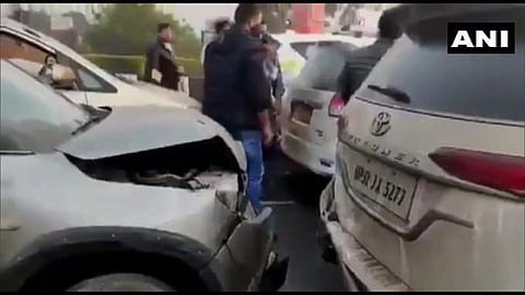 പ്രിയങ്കഗാന്ധിയുടെ വാഹനവ്യൂഹം അപകടത്തില്പ്പെട്ടപ്പോള് / എഎന്ഐ ചിത്രം