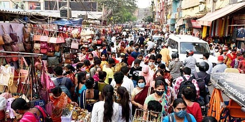 ബിഹാറിലെ ചന്തയിലെ ആള്ക്കൂട്ടം: പിടിഐ/ഫയല്