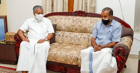 മുഖ്യമന്ത്രിക്കൊപ്പം കൃഷിമന്ത്രി പി പ്രസാദ്/ ചിത്രം ഫെയ്സ്ബുക്ക്