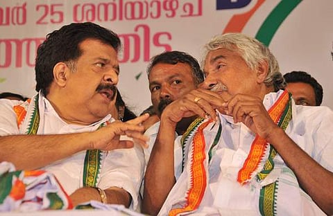 ഉമ്മന്ചാണ്ടിയും രമേശ് ചെന്നിത്തലയും/ ഫയല് ചിത്രം
