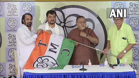 ബംഗാളില് ബിജെപി എംഎല്എ ടിഎംസിയില് ചേരുന്നു