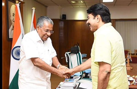 പിണറായി ഫെയ്സ്ബുക്കില് പോസ്റ്റ് ചെയ്ത ചിത്രം