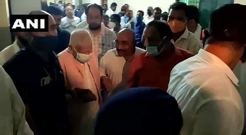 നന്ദകുമാര് ബാഗലിനെ പൊലീസ് അറസ്റ്റ് ചെയ്ത ശേഷം/ ചിത്രം എഎന്ഐ