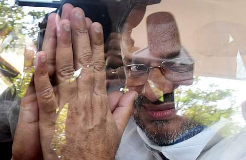 വിധി കേട്ട ശേഷം ബിഷപ്പ് ഫ്രാങ്കോ മുളയ്ക്കല് കോടതിയില്നിന്നു മടങ്ങുന്നു/എക്സ്പ്രസ്