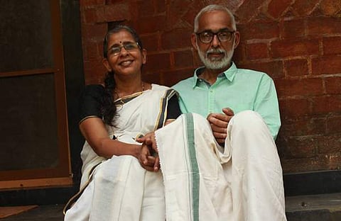 വിഎം ഗിരിജ, സിആര് നീലകണ്ഠന്/ഫെയ്സ്ബുക്ക്