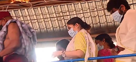ചോറ്റാനിക്കരയില് മകം തൊഴാന് എത്തിയ നയന്താരയും വിഗ്നേഷും