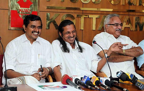 കാനം രാജേന്ദ്രനും പന്ന്യന് രവീന്ദ്രനുമൊപ്പം വി ബി ബിനു/ ഫെയ്സ്ബുക്ക്