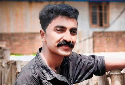 പിടിയിലായ മീശ വിനീത്/ ട്വിറ്റര്