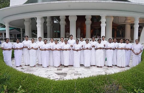 ശാന്തിഗിരിയില് സന്ന്യാസദീക്ഷ സ്വീകരിക്കുന്ന 22 ബ്രഹ്മചാരിണികള്