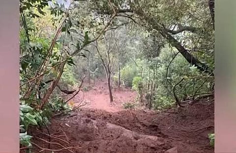 ഉരുള് പൊട്ടലുണ്ടായ സ്ഥലം/ ടിവി ദൃശ്യം