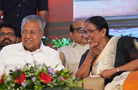 മുഖ്യമന്ത്രിയും ശൈലജ ടീച്ചറും/ ഫെയ്സ്ബുക്ക്