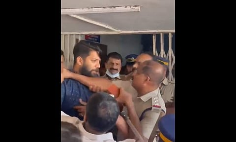 വീഡിയോ സ്ക്രീന്ഷോട്ട്