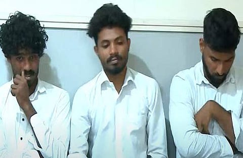 അറസ്റ്റിലായ വിദ്യാര്ത്ഥികള്/ ടിവി ദൃശ്യം