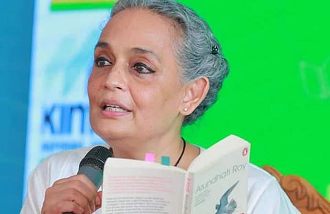 അരുന്ധതി റോയി യൂത്ത് ലിറ്ററേച്ചര് ഫെസ്റ്റിവലില്/ഫെയ്സ്ബുക്ക്