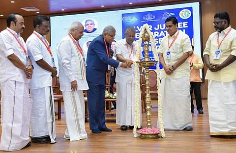 നിയമസഭാ മന്ദിരത്തിന്റെ രജതജൂബിലി ആഘോഷം ഉപരാഷ്ട്രപതി ഉദ്ഘാടനം ചെയ്യുന്നു, ട്വിറ്റര്