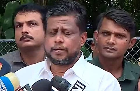 തൃക്കാക്കരയിലെ വിമത കൗണ്സിലര്മാര് മാധ്യമങ്ങളെ കാണുന്നു