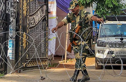 പശ്ചിമ ബംഗാളിൽ സുരക്ഷ ഒരുക്കുന്ന കേന്ദ്രസേന/ പിടിഐ