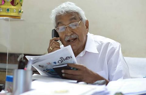 ഉമ്മന്ചാണ്ടി ഫെയ്സ്ബുക്ക്