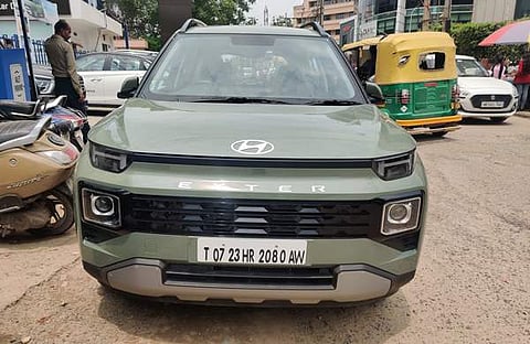 എക്സ്റ്റര്, ട്വിറ്റർ