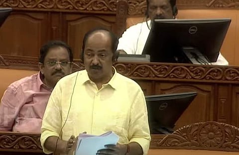 മന്ത്രി ജിആര് അനില് നിയമസഭയില് ചോദ്യങ്ങള്ക്ക് മറുപടി നല്കുന്നു