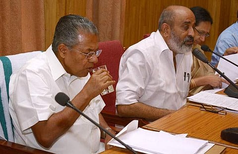 മാത്യു ടി തോമസ് പിണറായി വിജയനൊപ്പം/ഫയല്