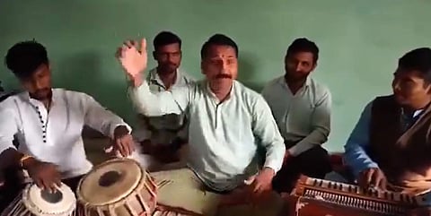 ഹിന്ദുസ്ഥാനി സംഗീതത്തില് 'ജോണി ജോണി യെസ് പപ്പ...'/ വിഡിയോ സ്ക്രീൻഷോട്ട്