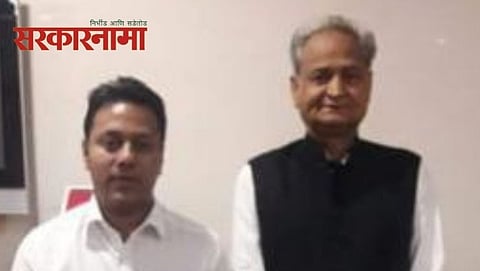 Suspected velora`s photo with Rajsthan CM Ashok Gehlot.