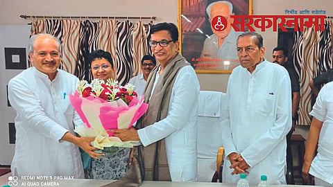 Balasaheb Thorat with Arub Gujrathi
