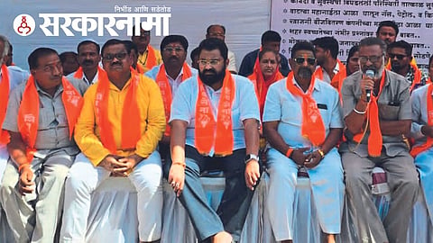 Adway Hire agitation with supporters