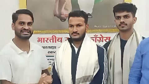 Congress Felicitate Leshpal