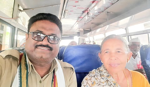 Minister Anil Patil`s Mother Pushpabai Patil