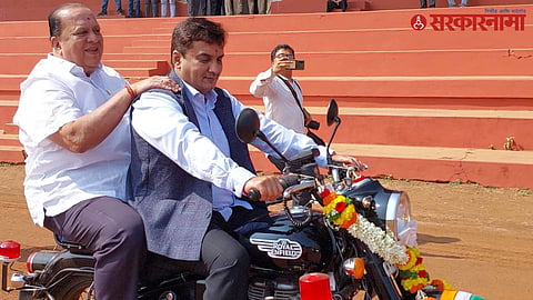 Hasan Mushrif, Dhananjay Mahadik