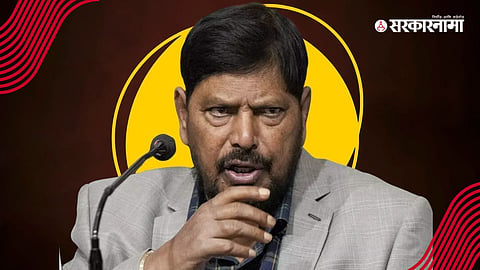 RPI leader Ramdas Athawale and BJP leaders amid discussions over Mayor and Deputy Mayor posts in Pune Municipal Corporation.