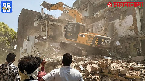 Nagpur bulldozer actio