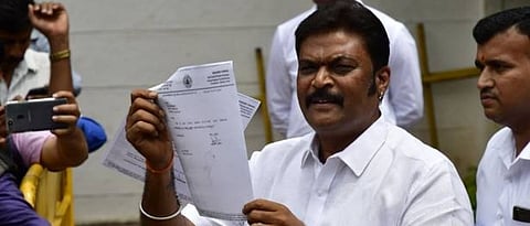 karnataka minister anand singh takes charge of ministry