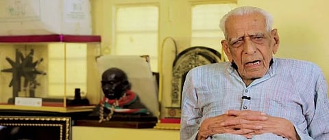 freedom fighter H S Doreswamy won battle against covid 19