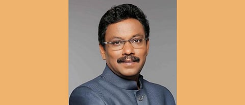 विनोद तावडेंना पुन्हा विद्यार्थ्यांच्या रांगेत बसवणार; शिक्षकांचा इशारा!