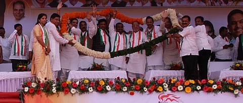 मोदी म्हणातात चाय ,योगी म्हणतात गाय आणि जनता म्हणतेय बाय - अशोक चव्हाण