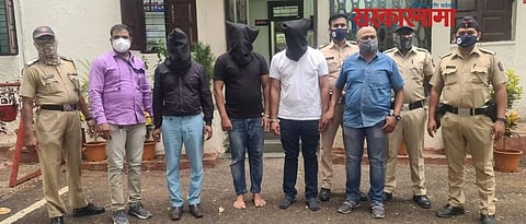 Womens jewelry is being stolen at the Corona Center in pimpri