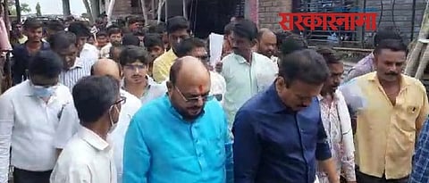 Gulabrao Patil and Girish Mahajan jointly inspected Flood situation