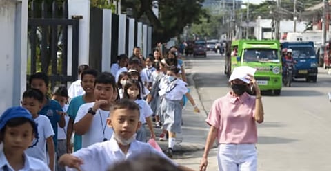 LTO focuses on educating
young drivers on traffic laws