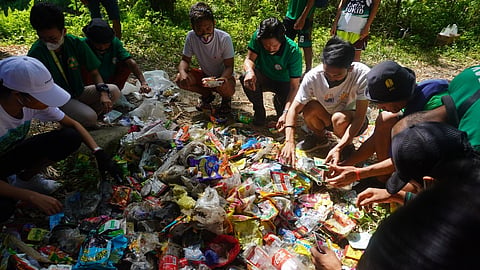 PLASTICS… In celebration of World Clean Up Day last September 17, 2022, Bantay Bukid volunteers, some residents, volunteers from Pag-asa Youth Association of the Philippines-Mintal Chapter, and IDIS, took part in the global #BrandAudit2022. A total of 1,159 pieces of mixed waste composed of PET bottles, plastic sando bags, soiled diapers, sanitary pads, medical wastes (face masks), plastic spoons and forks, and sachets, among others, were collected during the river cleanup drive and brand audit at Panigan-Tamugan Watershed in Davao City.