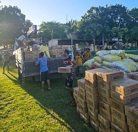 1,500 DavOr families isolated
by `Kabayan’ get food packs