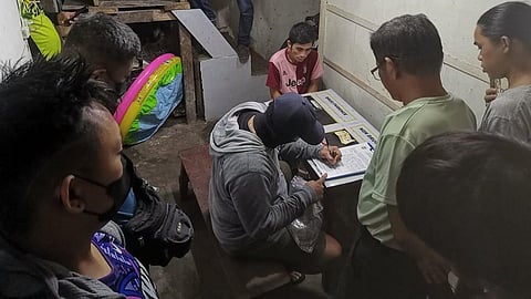 An estimated P34,000 worth of suspected shabu was seized by operatives of Police Station 4 in a drug bust operation at Purok Cheriza 2, Barangay 27, Bacolod City on Thursday, December 7.